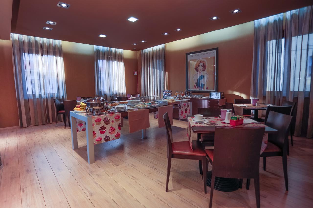 Hotel Fortyfive Chivasso Extérieur photo