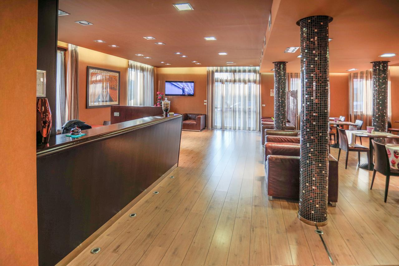 Hotel Fortyfive Chivasso Extérieur photo