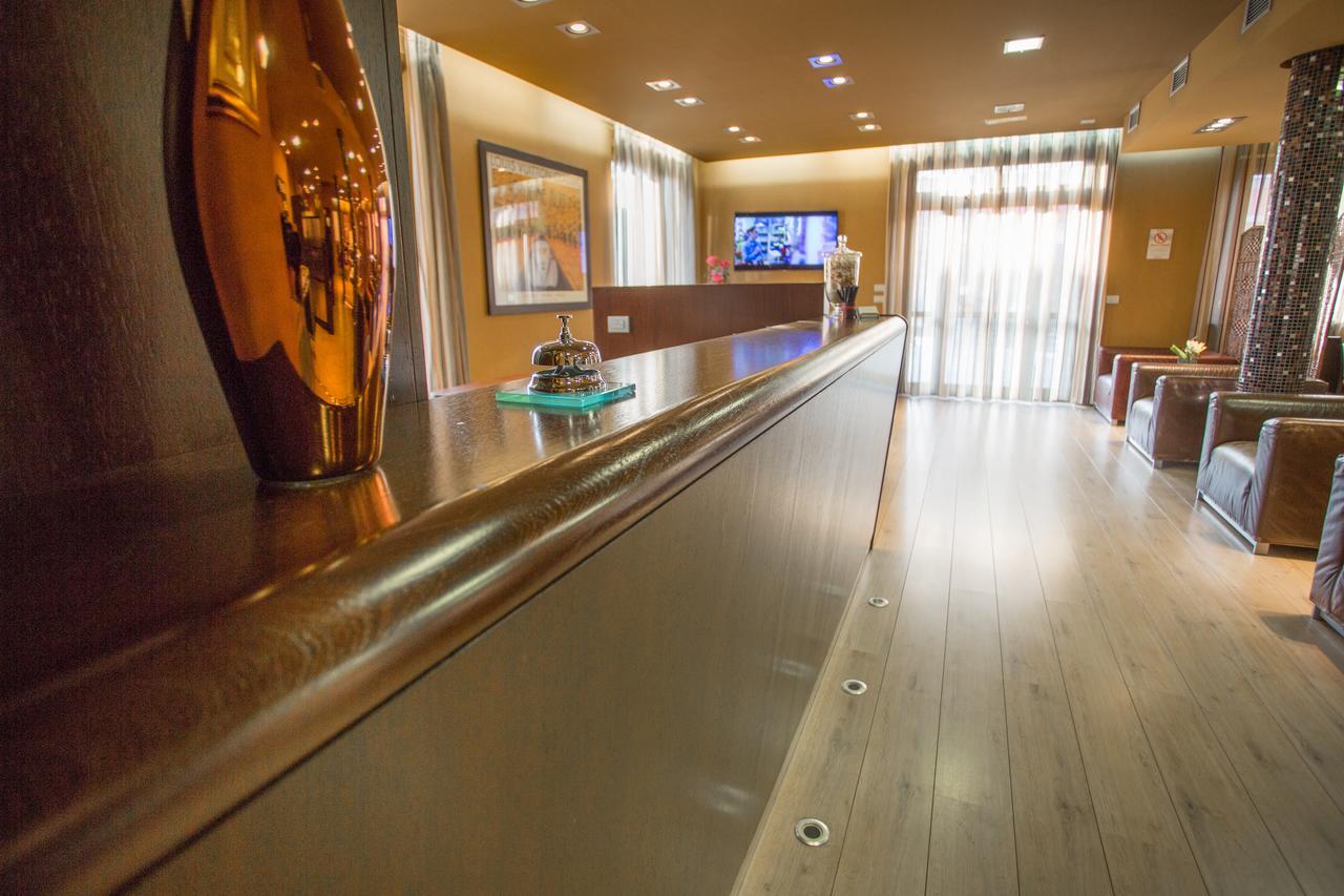 Hotel Fortyfive Chivasso Extérieur photo